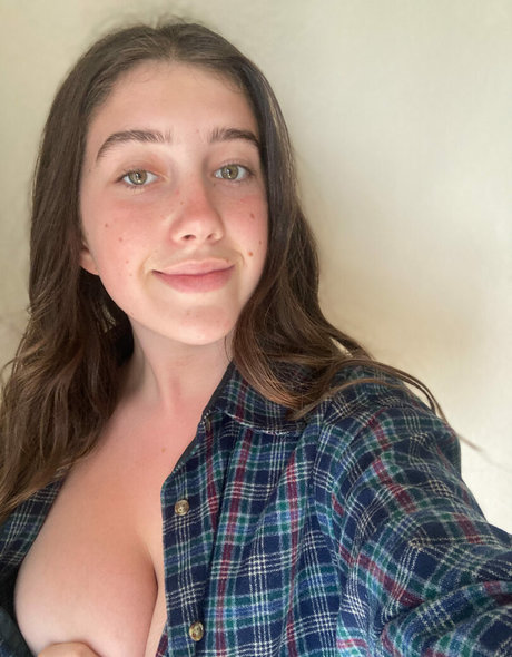 Itsmollyyyrose_again