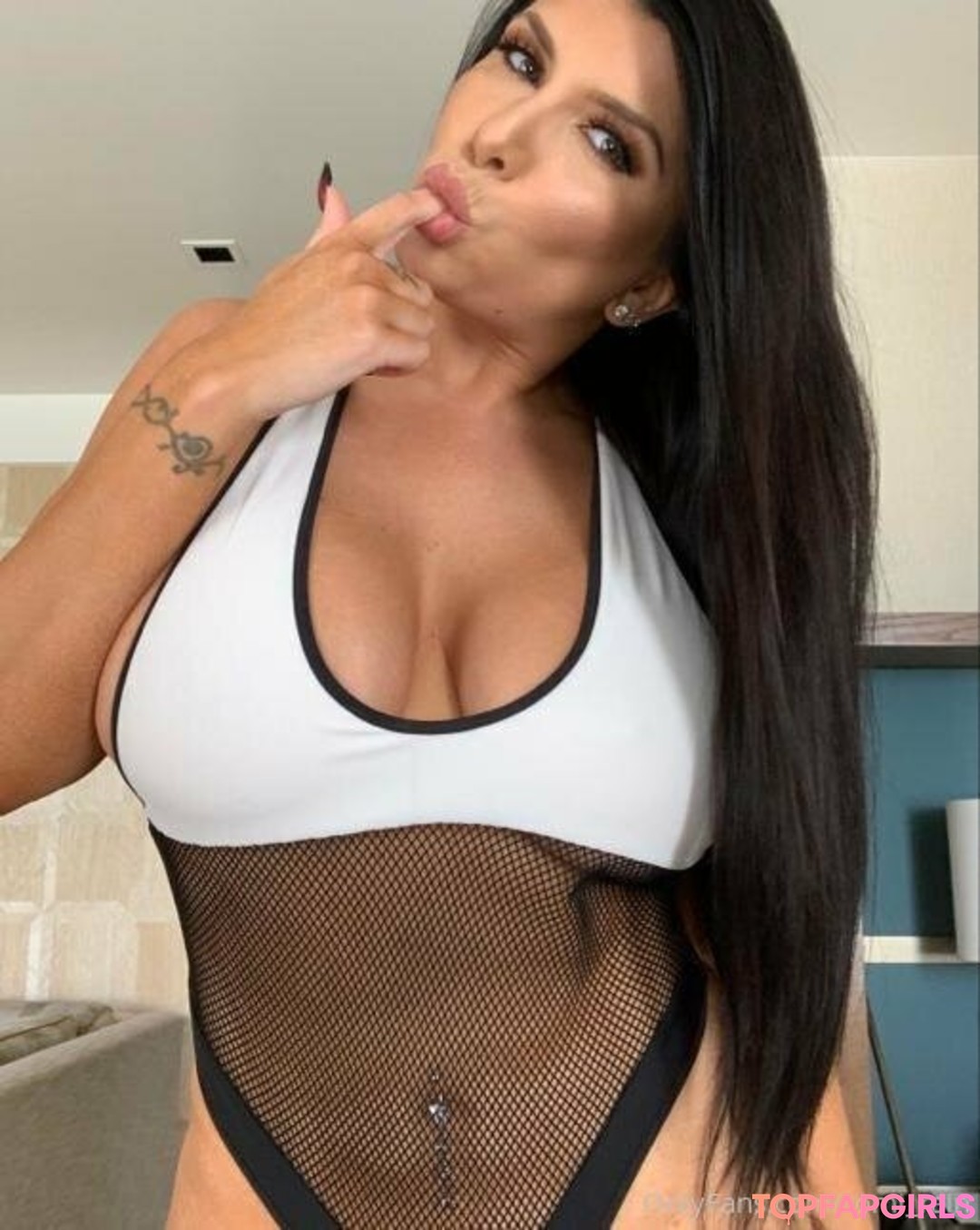 Foto desnuda filtrada de OnlyFans de Romi Rain #1188