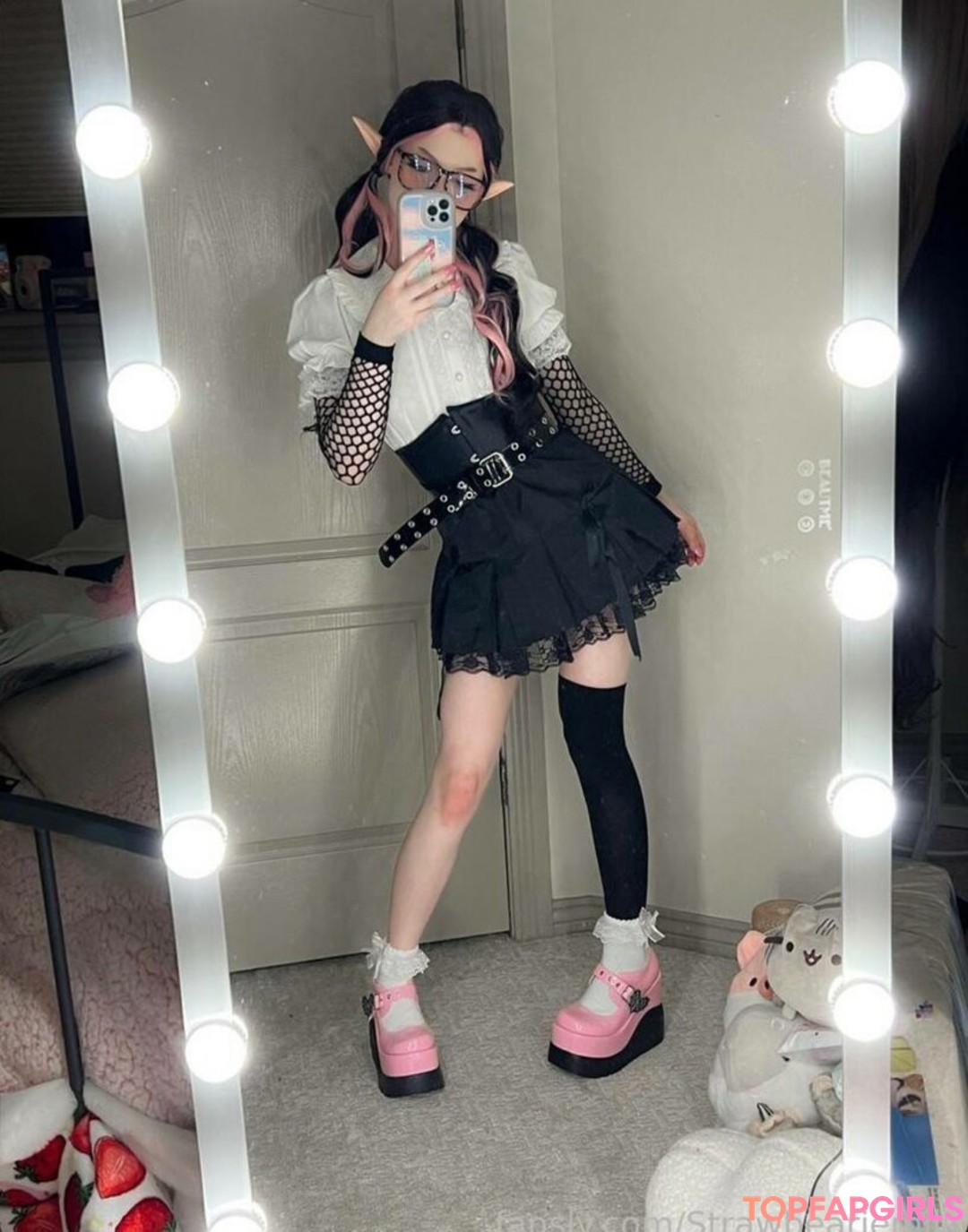 Foto desnuda filtrada de OnlyFans de Strawbeariemilkk #1534