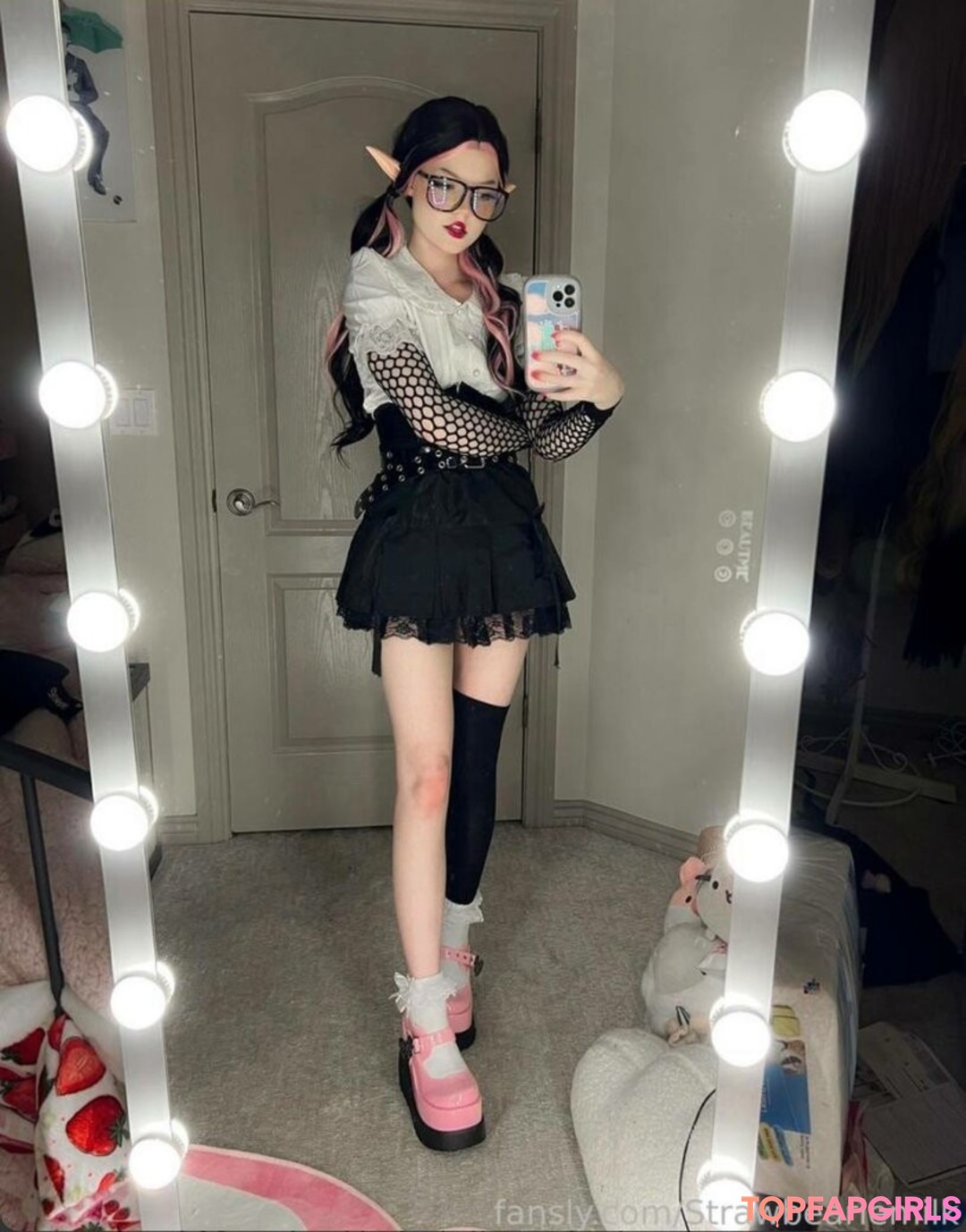 Foto desnuda filtrada de OnlyFans de Strawbeariemilkk #1539