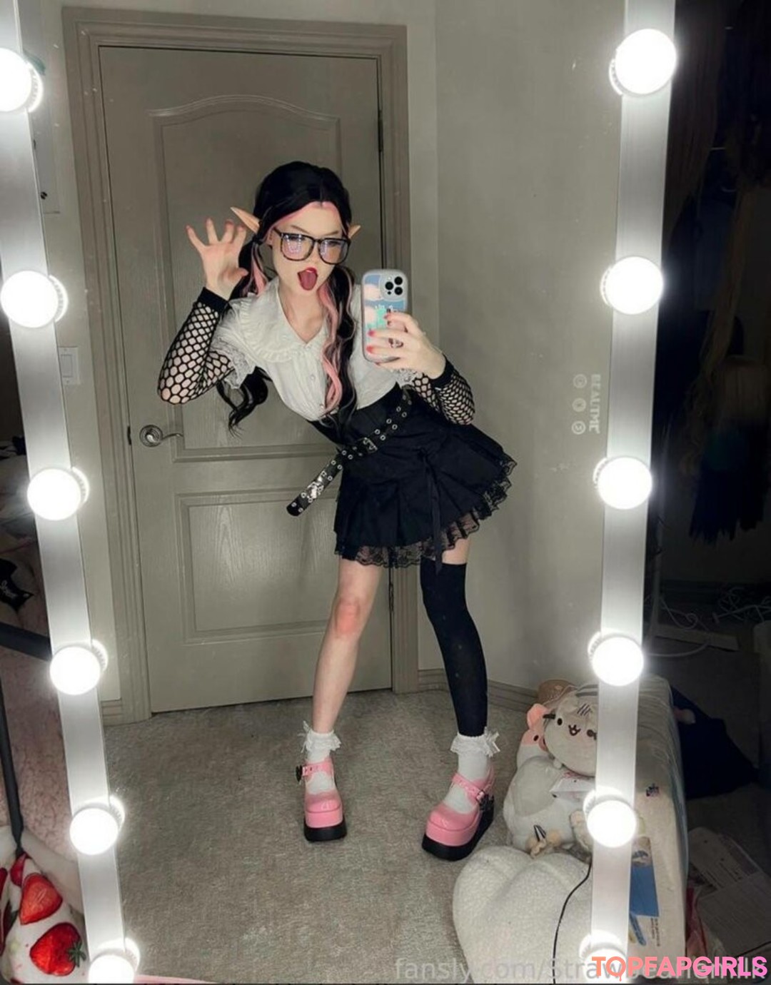 Foto desnuda filtrada de OnlyFans de Strawbeariemilkk #1547