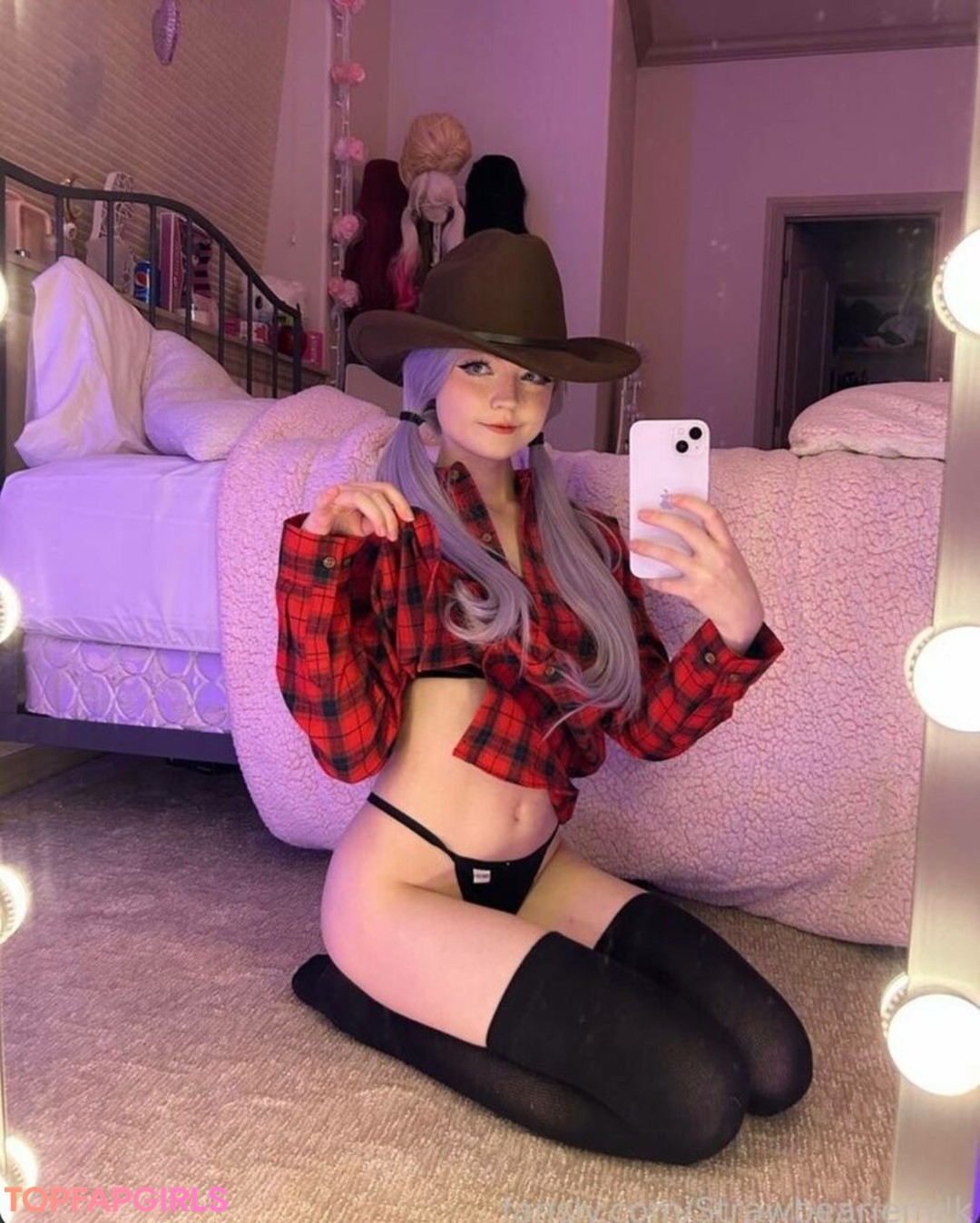 Foto desnuda filtrada de OnlyFans de Strawbeariemilkk #1861