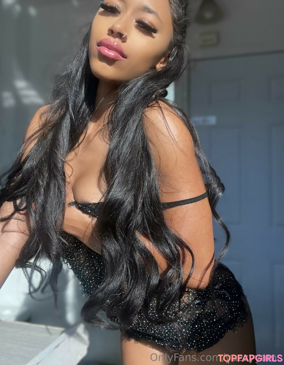 Foto desnuda filtrada de OnlyFans de Yazzyyams #1007
