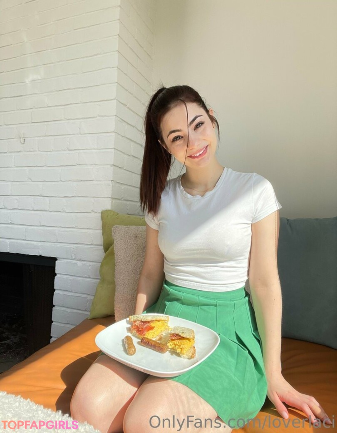 Foto desnuda filtrada de OnlyFans de Loverlaci #2297