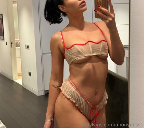Foto desnuda filtrada de OnlyFans de Anonymiss1