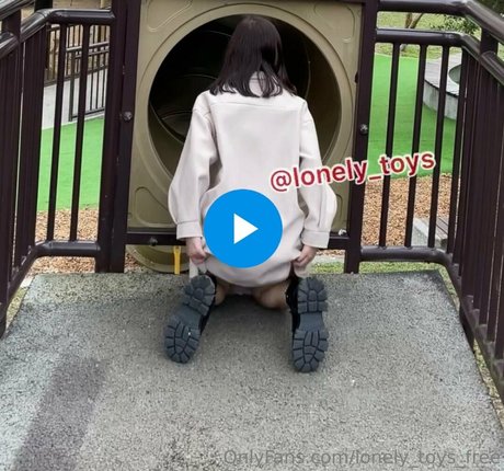 Lonelytoysfree