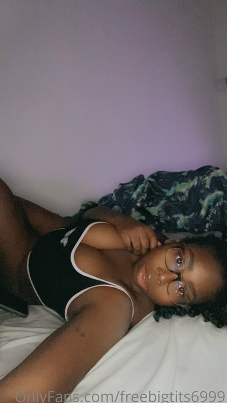 Freebigtits6999