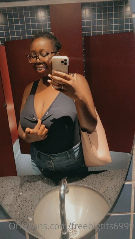 Freebigtits6999