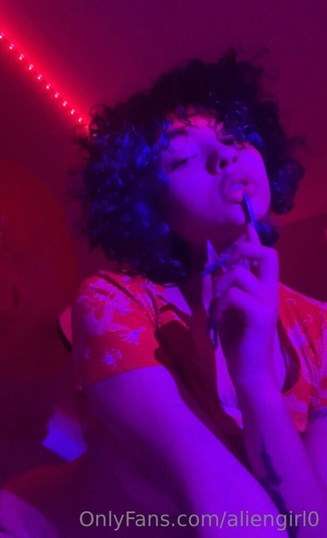 Aliengirl0