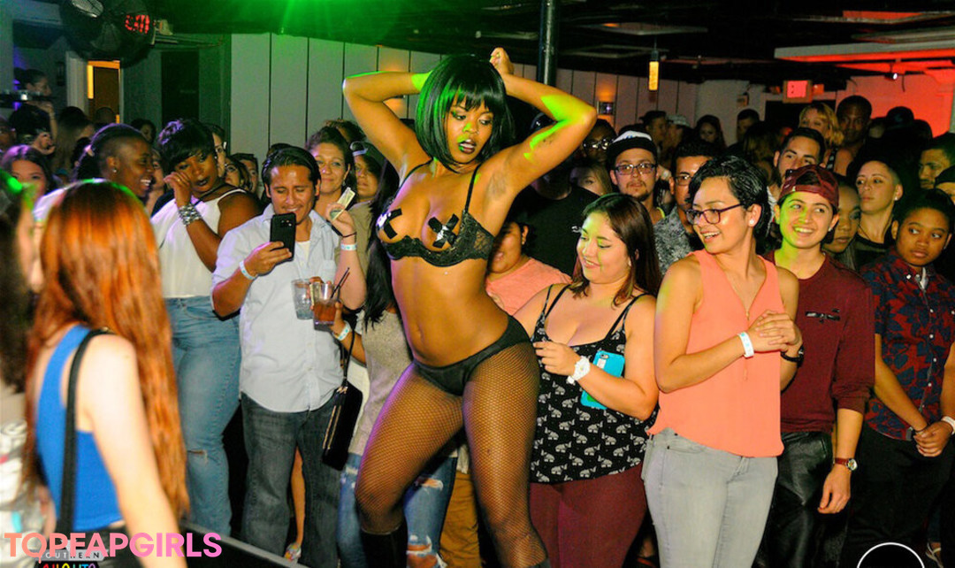 Foto desnuda filtrada de OnlyFans de Gogo Stripper #1415