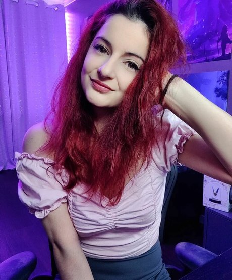 Anniefuchsia