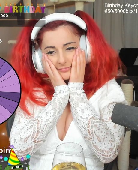 Anniefuchsia