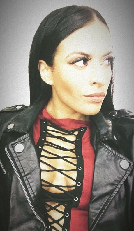 Zelina Vega