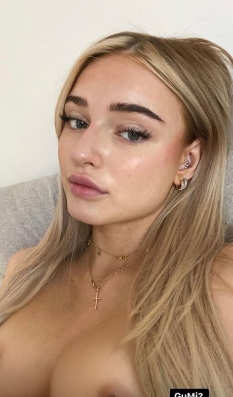 Foto desnuda filtrada de OnlyFans de Honeypuu