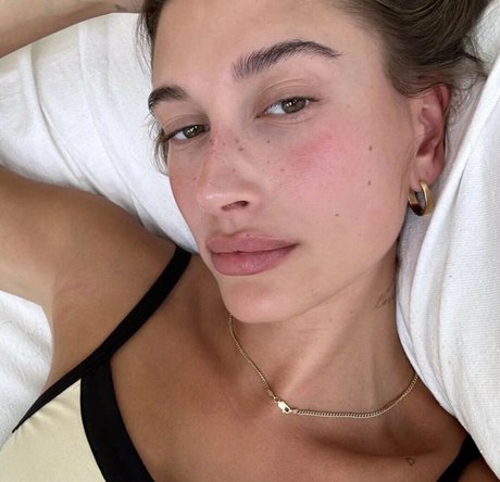 Hailey Baldwin Bieber