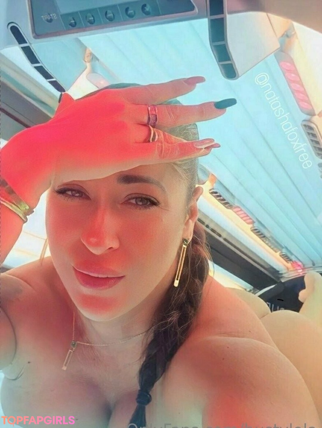 Foto desnuda filtrada de OnlyFans de Bustylola #1076