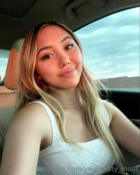 Your_lusty_mom