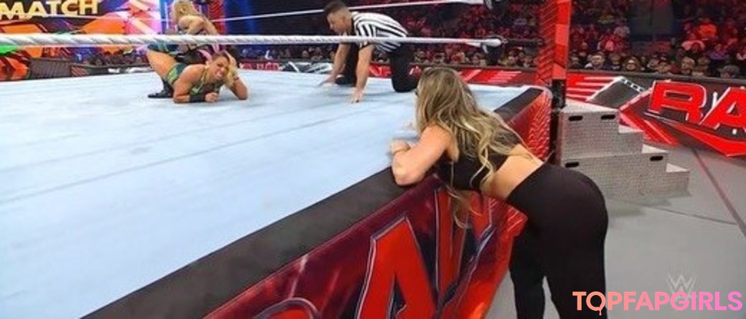 Foto desnuda filtrada de OnlyFans de Trish Stratus #1059