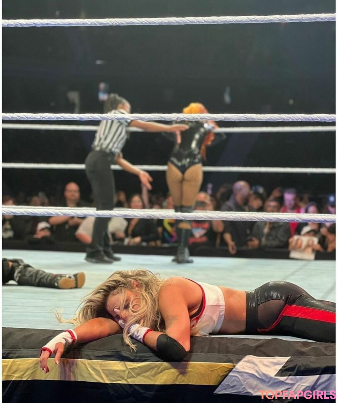 Foto desnuda filtrada de OnlyFans de Trish Stratus #1177