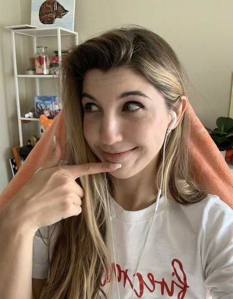 Frivolousfox Asmr