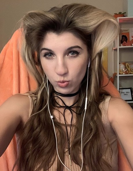 Frivolousfox Asmr