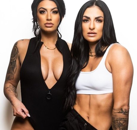 Sonya Deville