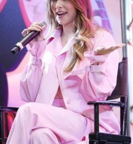 Hailee Steinfeld