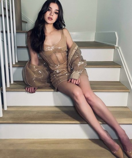 Hailee Steinfeld