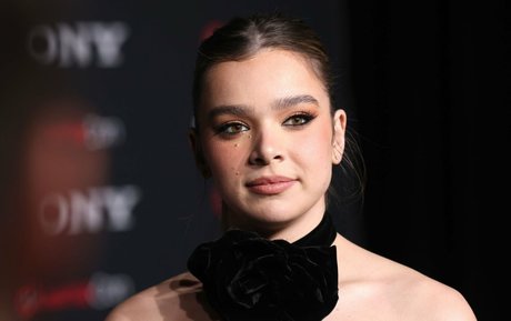 Hailee Steinfeld