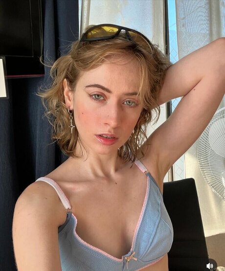 Foto desnuda filtrada de OnlyFans de Buguniverse