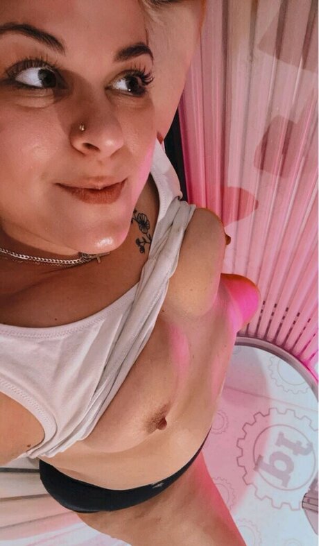 Foto desnuda filtrada de OnlyFans de Samantha080913