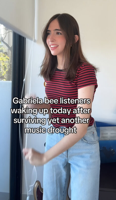 Gabriela Bee