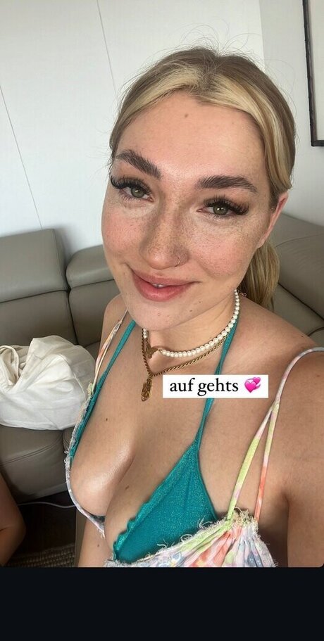 Foto desnuda filtrada de OnlyFans de Starletnova
