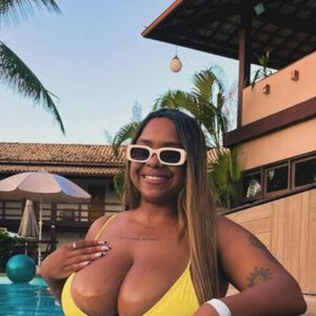 Foto desnuda filtrada de OnlyFans de Velvet Scarlett