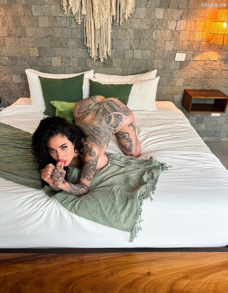 Foto desnuda filtrada de OnlyFans de Arabelle Raphael