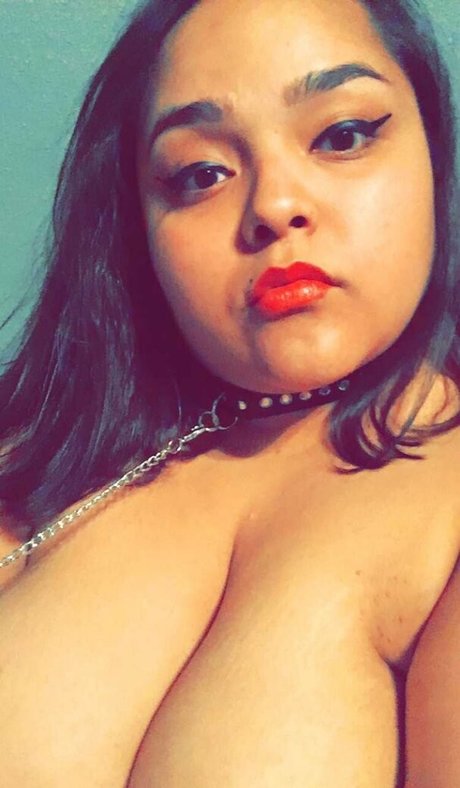 Foto desnuda filtrada de OnlyFans de Thckslutgoddess