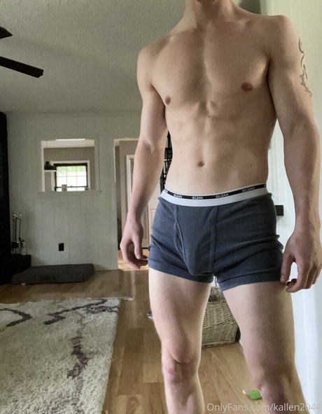 Foto desnuda filtrada de OnlyFans de Kallen2044