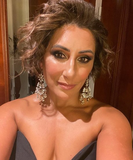 Saira Khan