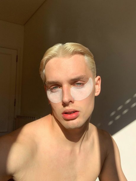 Foto desnuda filtrada de OnlyFans de Cyril Luzin