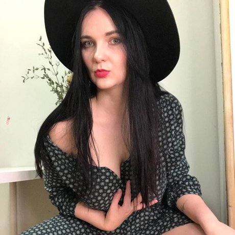 Your Friends Mom Dana