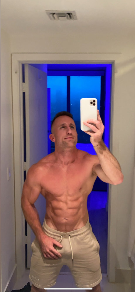 Foto desnuda filtrada de OnlyFans de Nate Jay
