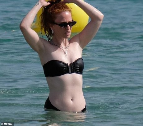 Jess Glynne