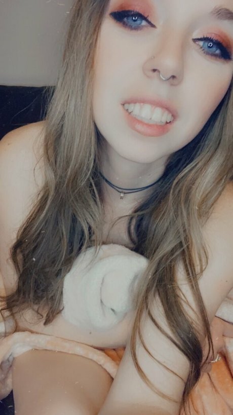 Foto desnuda filtrada de OnlyFans de Allimoona04
