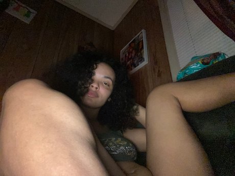 Foto desnuda filtrada de OnlyFans de  Rosie 