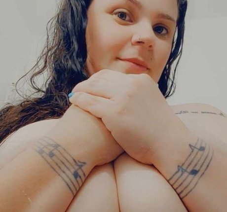 Foto desnuda filtrada de OnlyFans de Kreamsicle Kitty