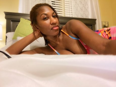 Missnaturalk Feet Page