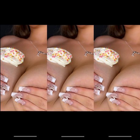 Petite Latina Top 26