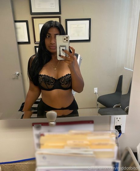 Foto desnuda filtrada de OnlyFans de Reddotbitch
