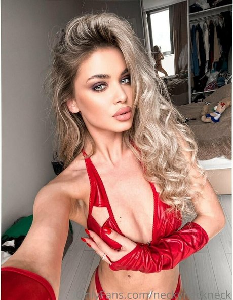 Foto desnuda filtrada de OnlyFans de Neckyneckneck