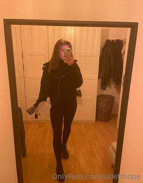 Foto desnuda filtrada de OnlyFans de Julietthope